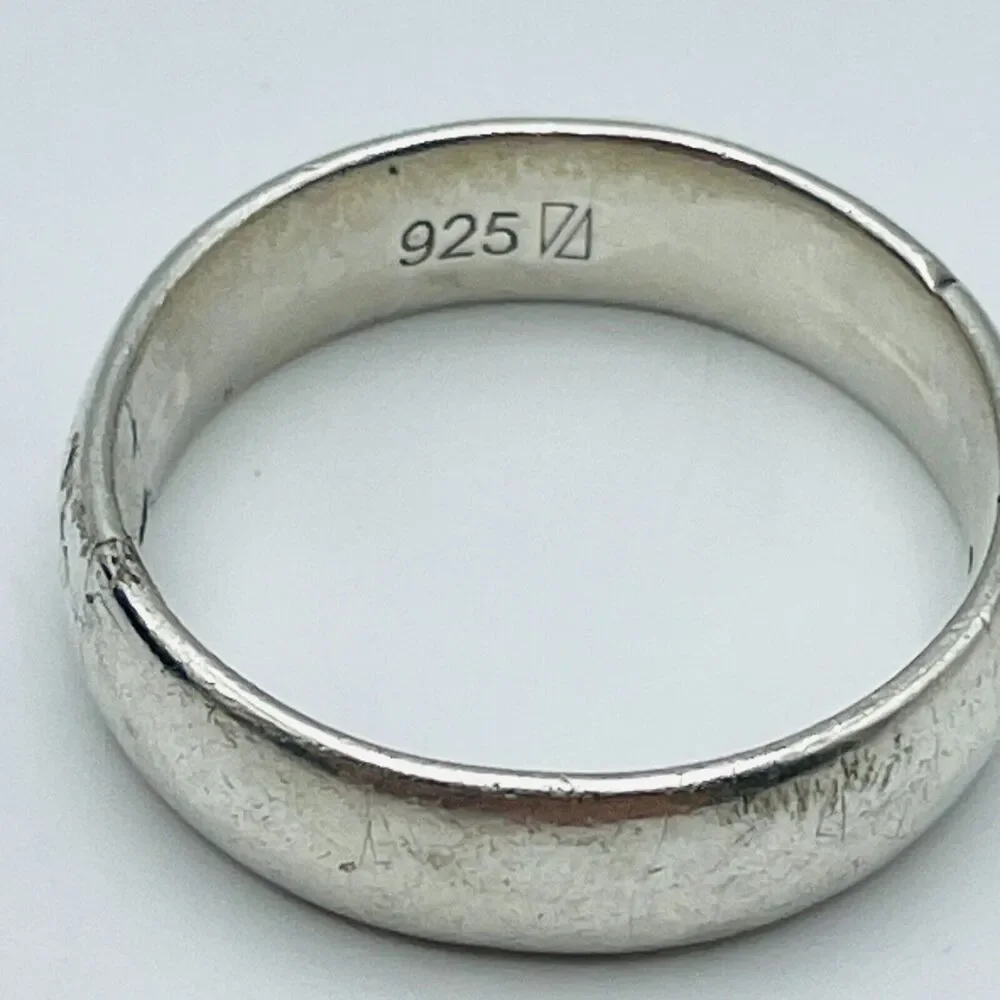 Sterling Silver 5.3 mm Plain Domed Wedding Band Size 7.5 Pre Owned Signed Unisex